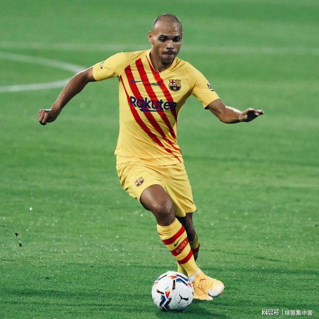 巴塞罗那签下丹麦天才,引发球迷期待 巴塞罗那签下丹麦天才,引发球迷期待