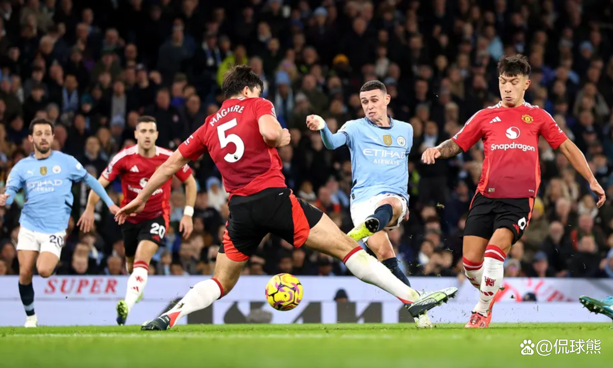 欧洲足球豪门大战，胜负颇具看点