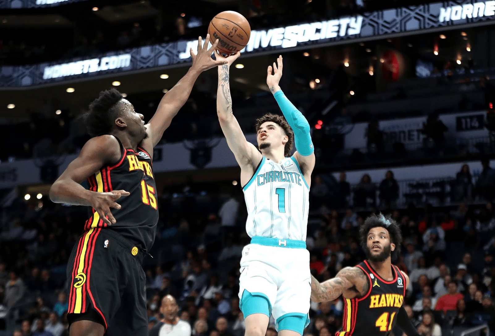 球员自信表现，责任重于泰山的简单介绍