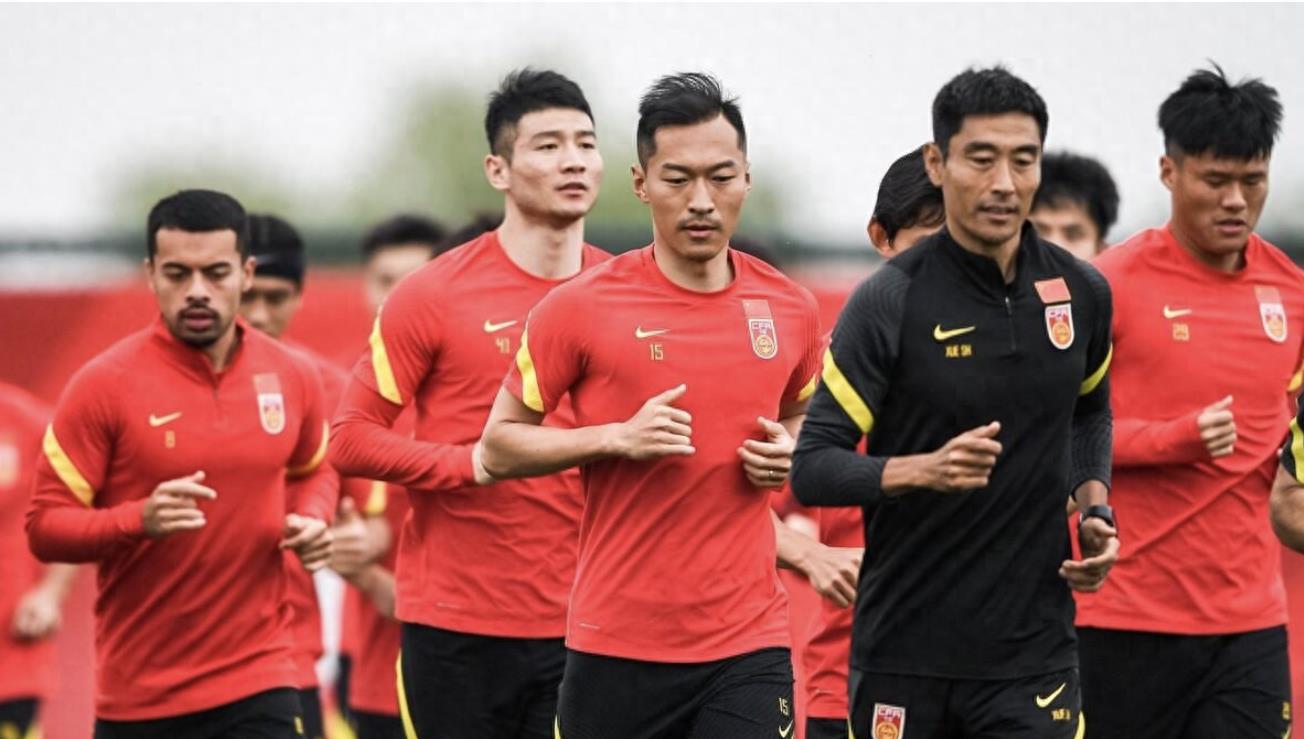 华拔宣布换帅夺冠希望重新点燃的简单介绍