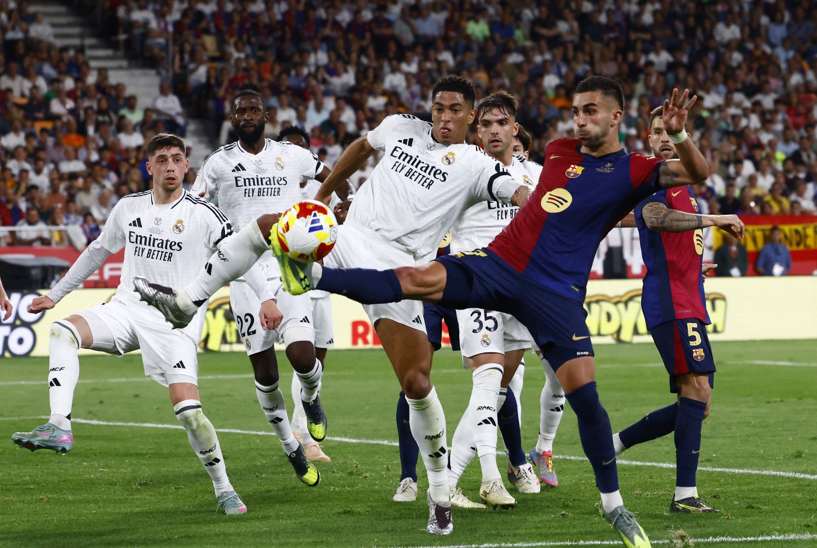 关于皇家社会主场战平塞维利亚,互不相让的信息 关于皇家社会主场战平塞维利亚,互不相让的信息