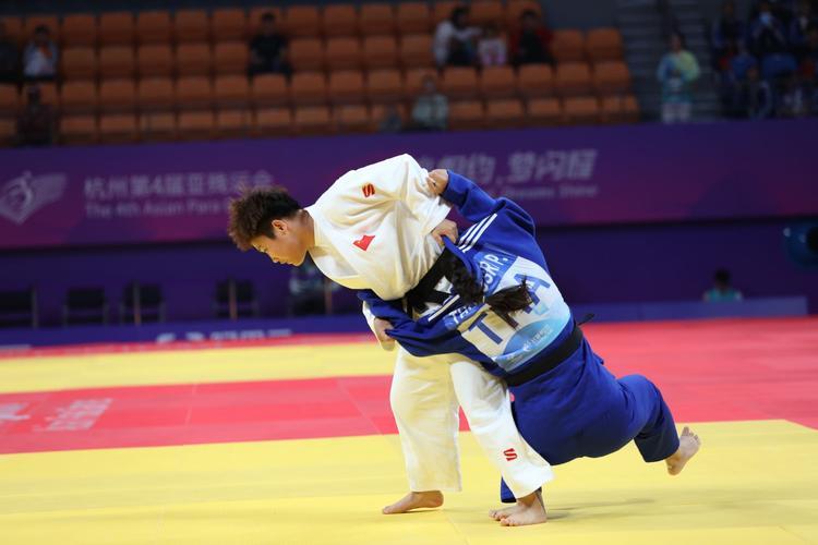 黎巴嫩运动员在柔道比赛中夺魁