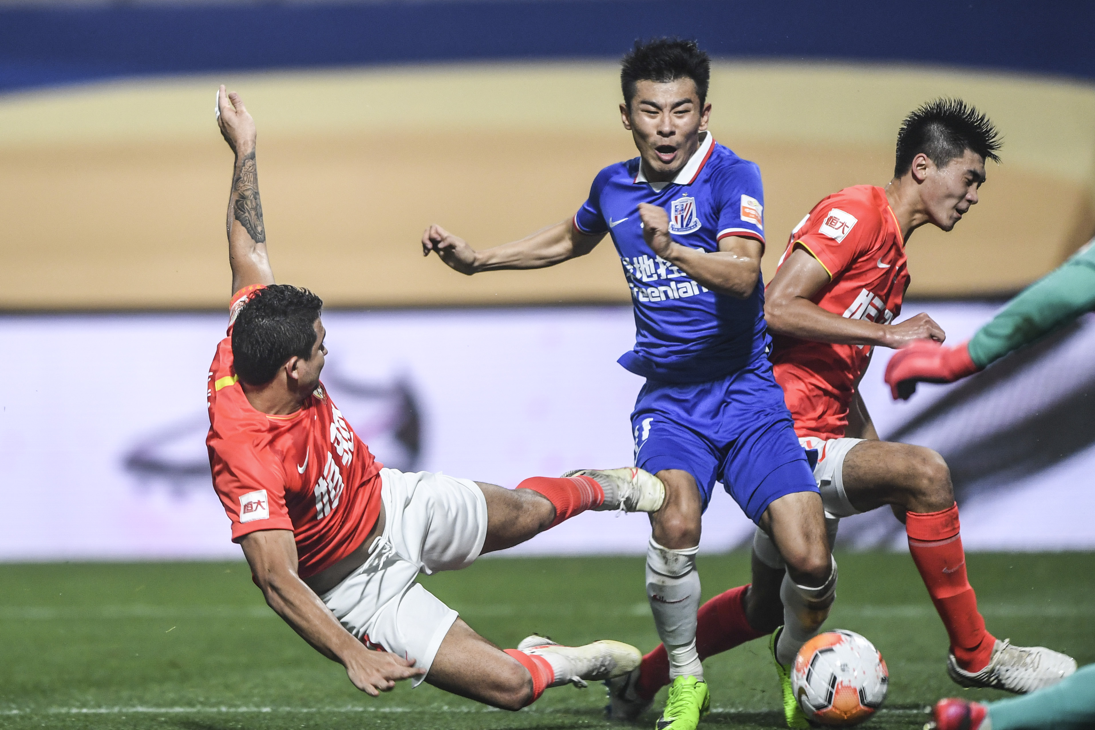 上海绿地申花与武汉卓尔争取全力赢球的简单介绍