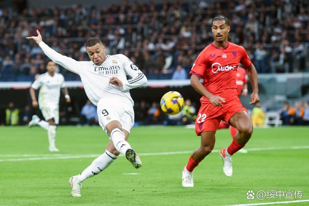 皇马一役失利暂居次席,巴萨连胜稳坐榜首 皇马一役失利暂居次席,巴萨连胜稳坐榜首