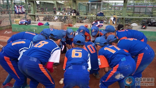 匈牙利队成功挺进欧预赛决赛，实力超群