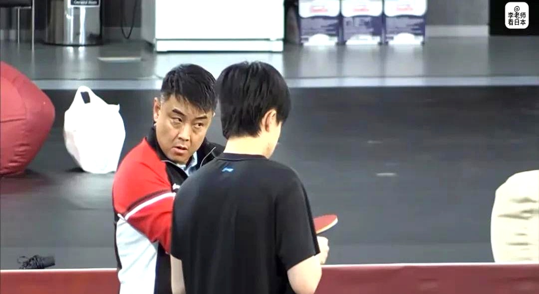 教练组组织了一次特殊的训练，为比赛做准备