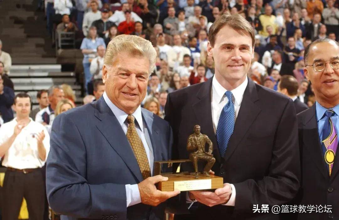 关于球员合约续约！球队宣布续约消息，稳固核心阵容的信息