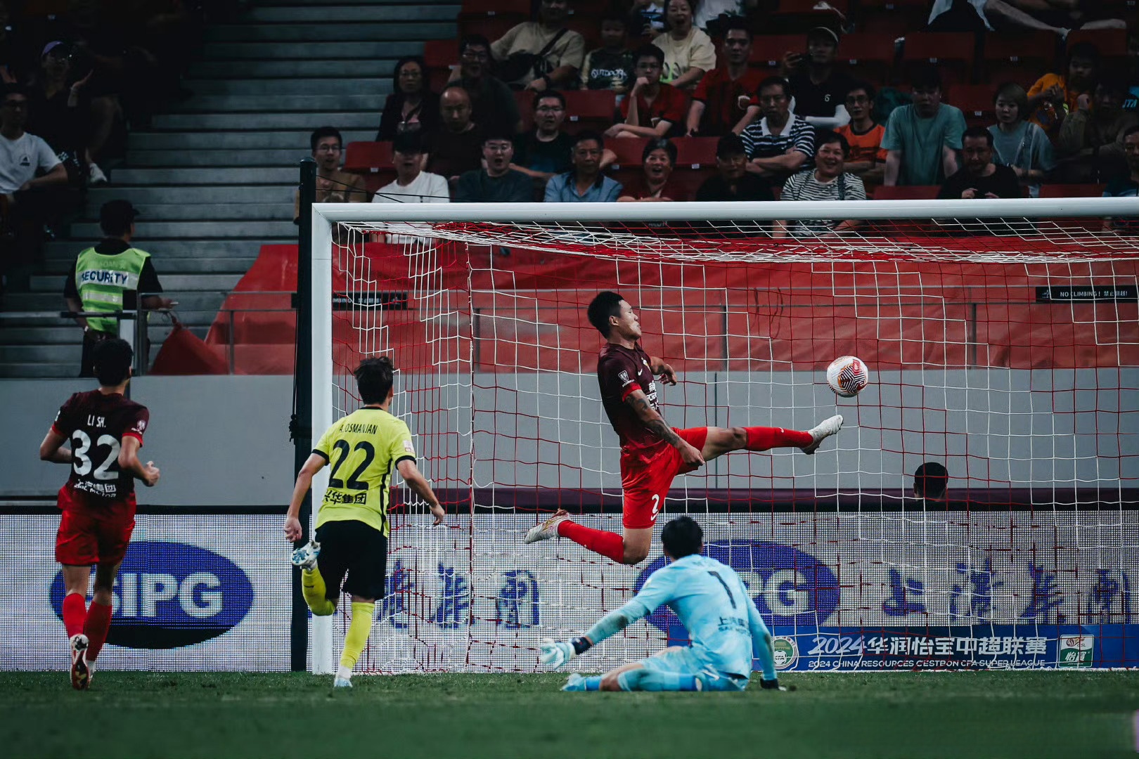 热刺主场大胜，球队状况明显好转