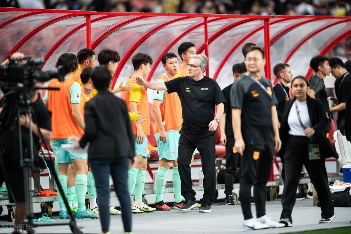 主场作战取胜，球队连败雪耻