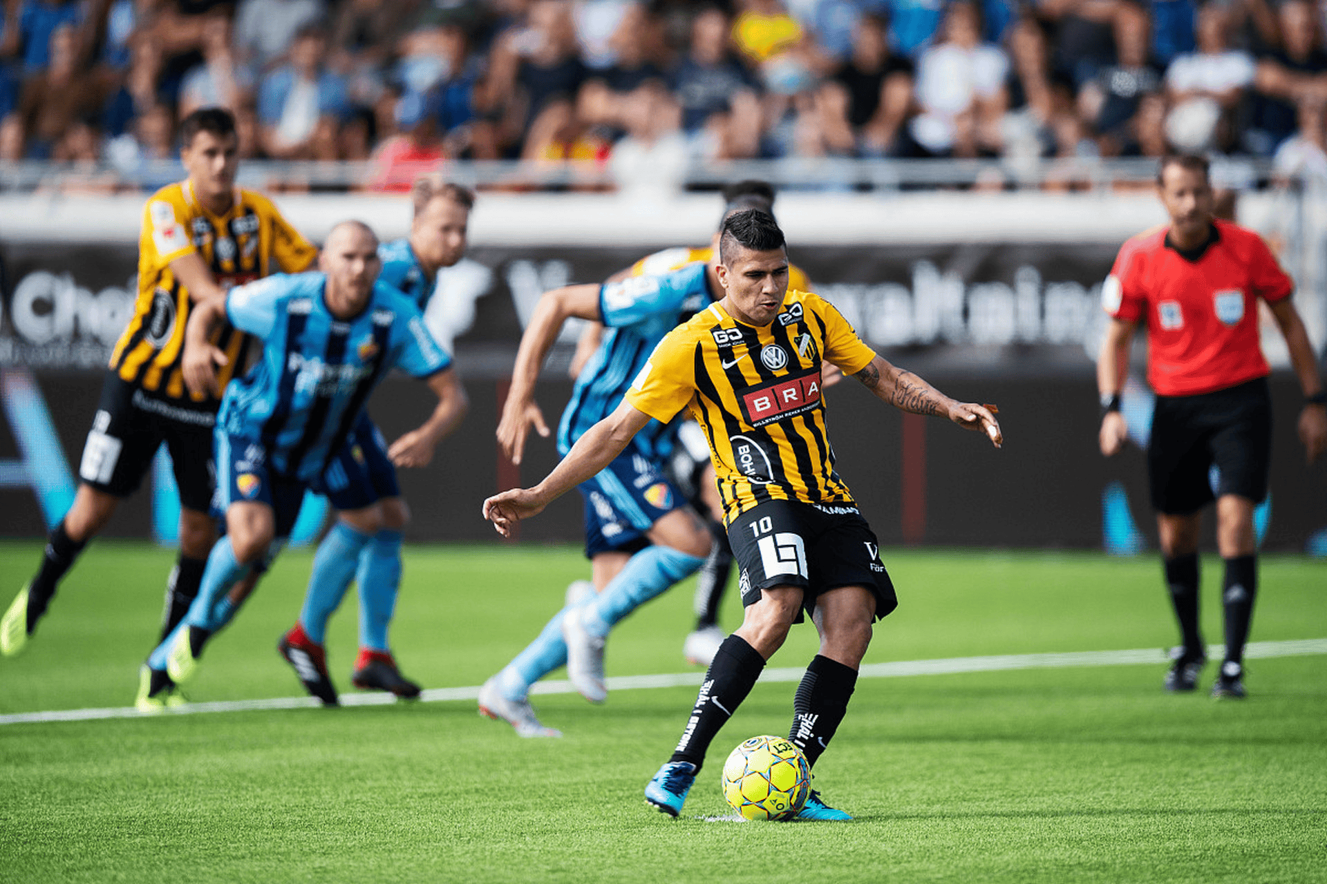 主场作战取胜，球队连败雪耻