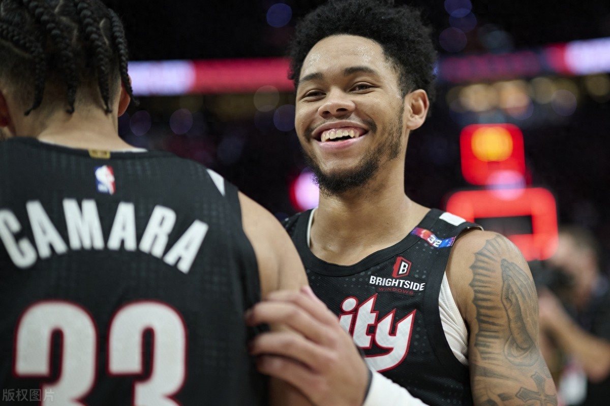 开拓者惊险战胜76人，喜迎胜利