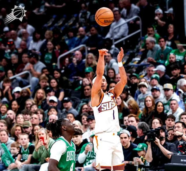 尼克斯客场大胜黄蜂，取得连胜