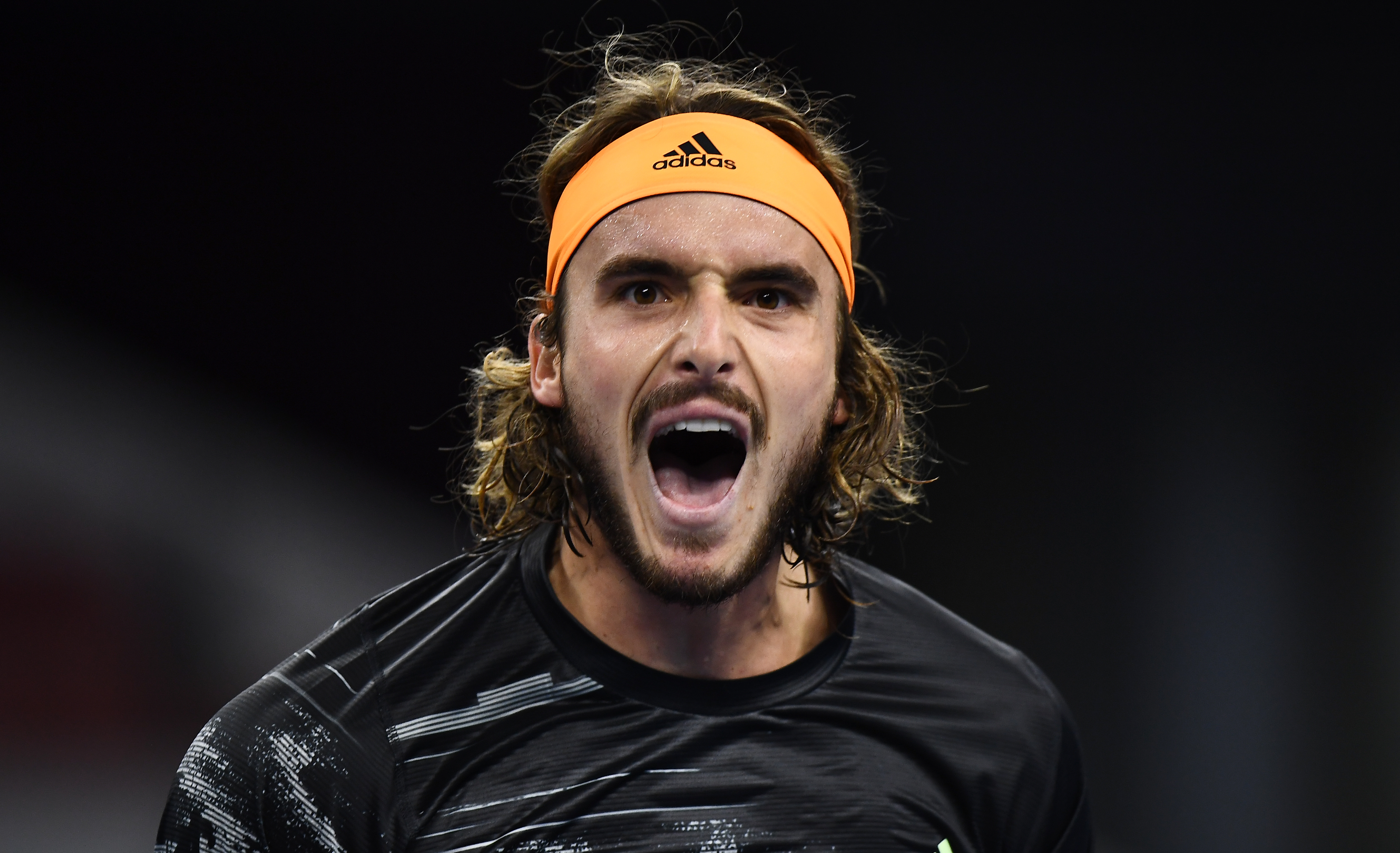 英国网球队爆冷日本网球队，西西帕斯统治全场的简单介绍