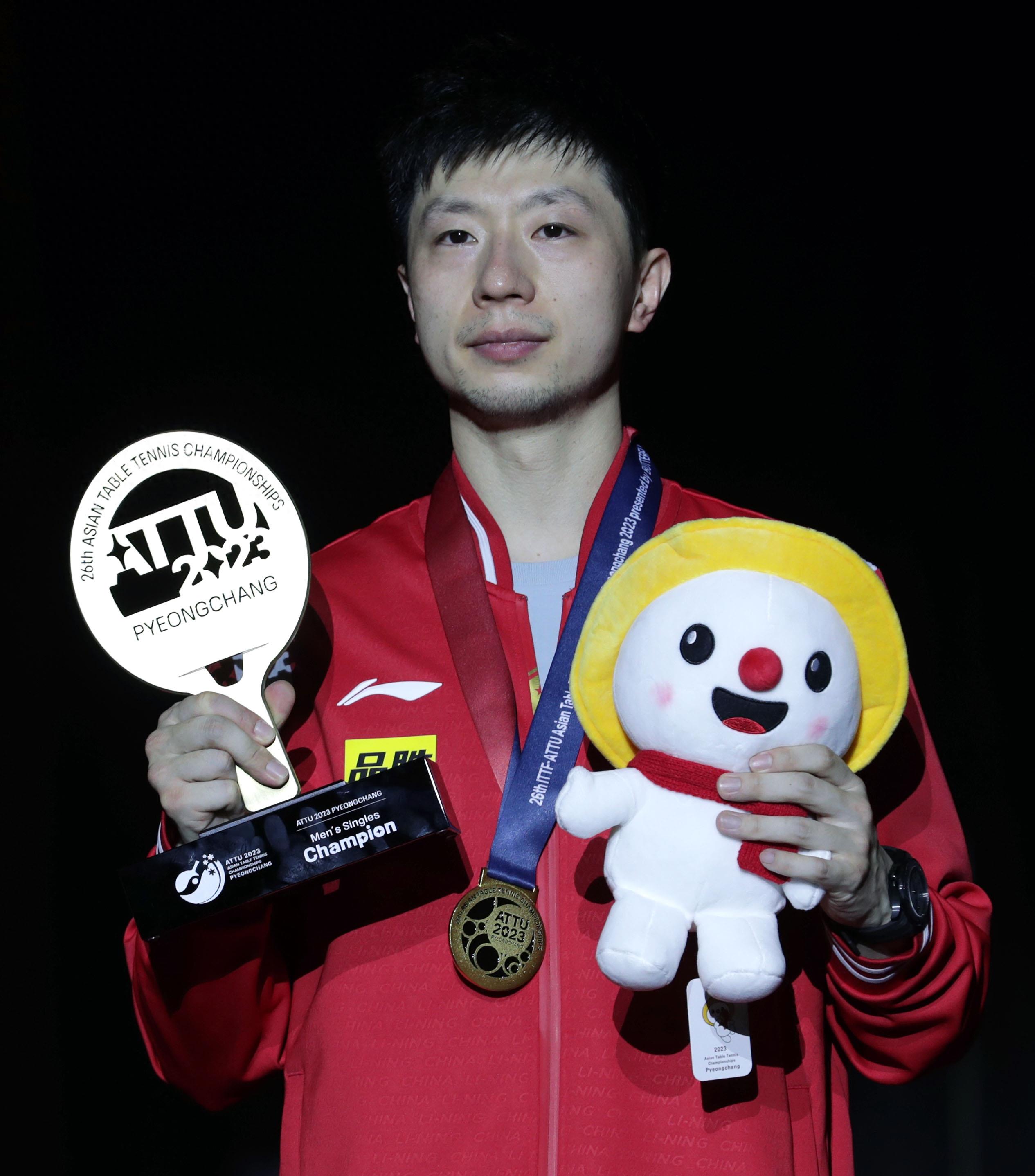 中国乒乓球队逆转法国乒乓球队，马龙惊艳世界