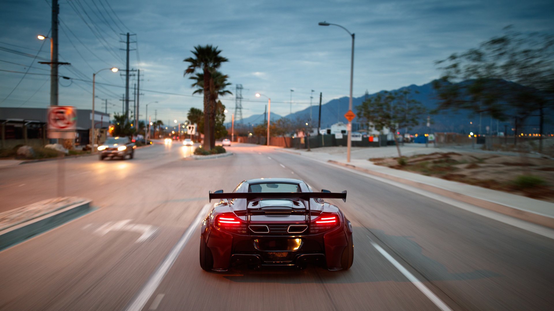 双塔撼亚平宁，卢卡库主宰比赛走向，挪威之巅对决米兰