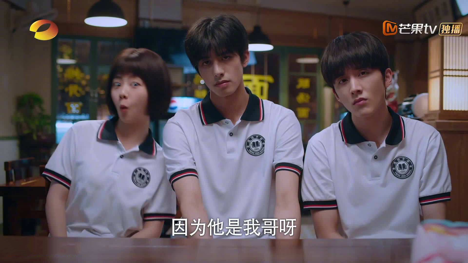 从孤勇破局到体系碾压，足球场上的两种胜利哲学