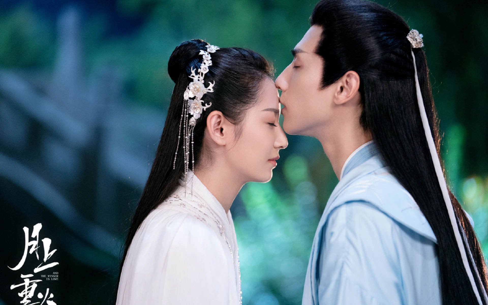 逆转，在两种赛场上发生—黄蜂加时的怒吼与库里方向盘的咆哮